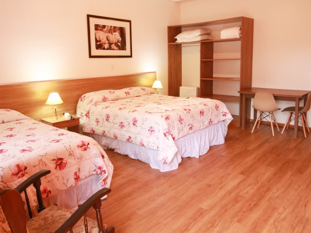 Quarto Queen - PNE - Pousada Recanto Feliz